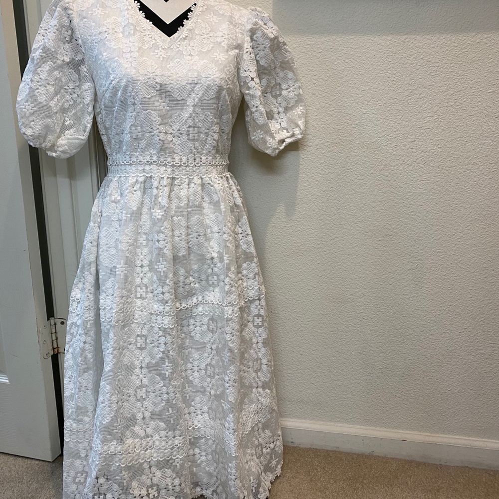 *RARE* Rachel Parcell White Lace Dress